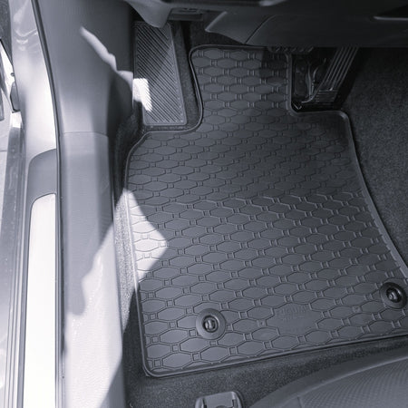 Covorase auto Toyota Camry XV80 Hybrid fabricatie 2024 - prezent, caroserie sedan #1