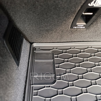 Tavita portbagaj Land Rover Range Rover Velar fabricatie 09.2017 - prezent, caroserie suv #1