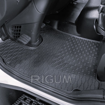 Covorase auto Iveco Eurocargo IV fabricatie 2015 - prezent, caroserie autoutilitara #1