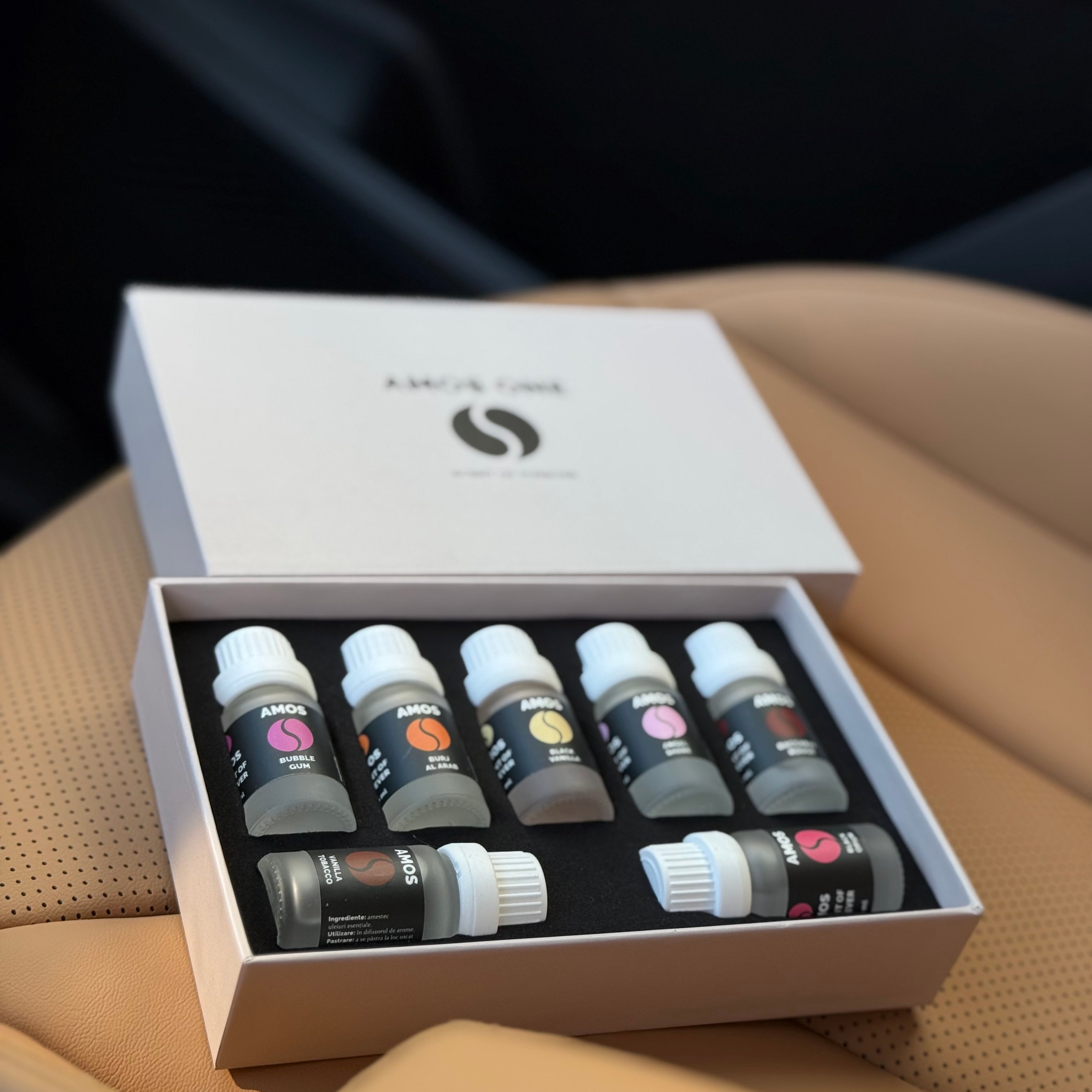 Set Parfumuri Auto AMOS One White, 7 Arome Premium 10ml, Rezerve Difuzor Auto, Persistență Îndelungată