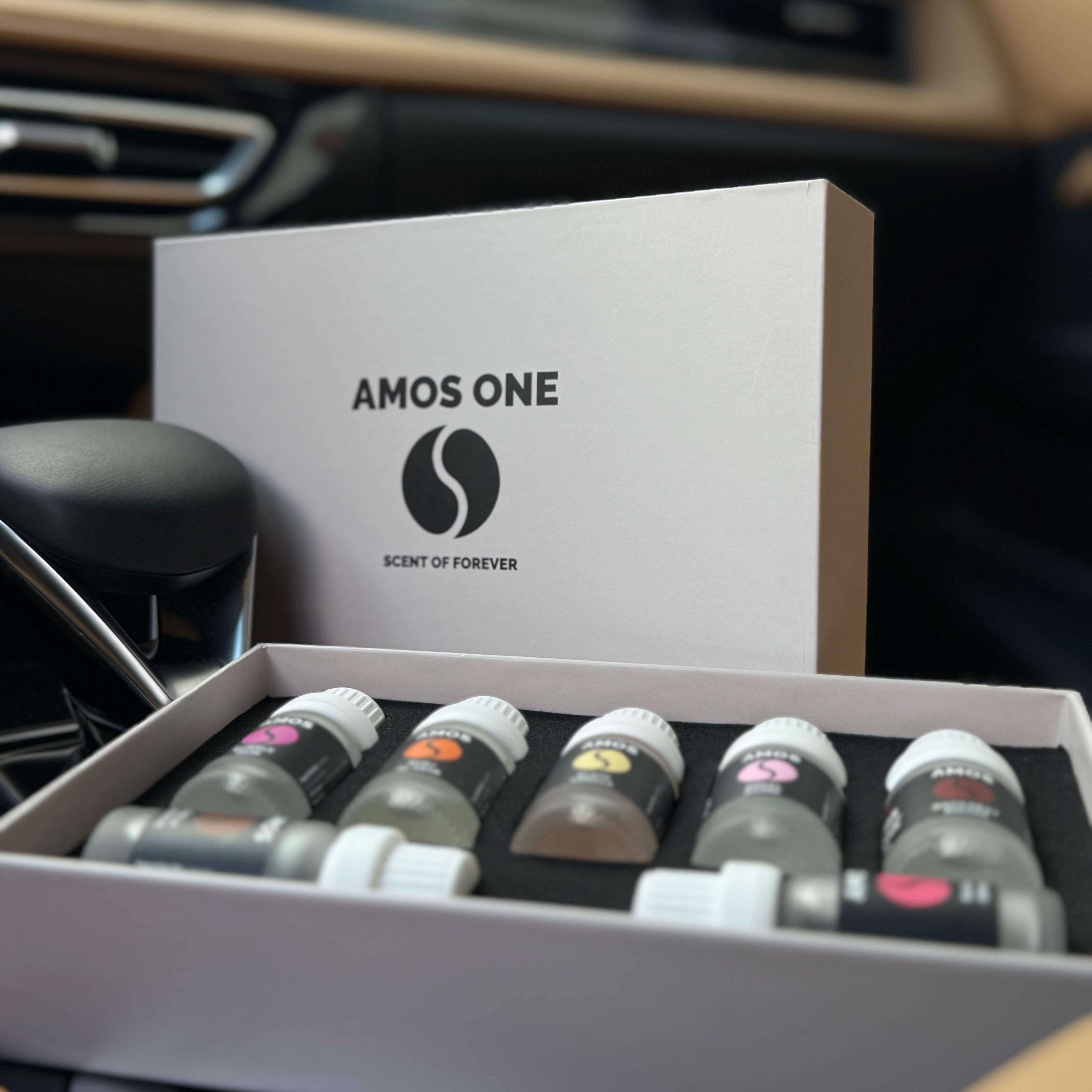 Set Parfumuri Auto AMOS One White, 7 Arome Premium 10ml, Rezerve Difuzor Auto, Persistență Îndelungată