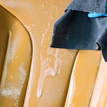 AMOS New LTHR – Îngrijire și Revitalizare pentru Scaune din Piele Auto 500 ml