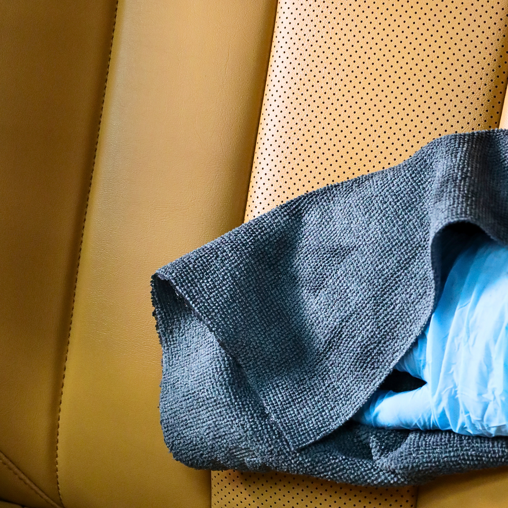 AMOS New LTHR – Îngrijire și Revitalizare pentru Scaune din Piele Auto 500 ml