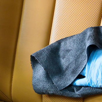 AMOS New LTHR – Îngrijire și Revitalizare pentru Scaune din Piele Auto 500 ml