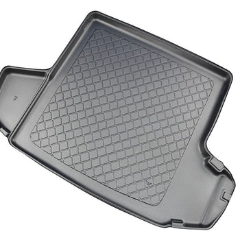 Tavita portbagaj premium Skoda Octavia III caroserie combi fabricatie 2013 - prezent (portbagaj superior) cu ureche dreapta-stanga detasabila pe partea stanga (pentru varianta cu subwoofer) 2