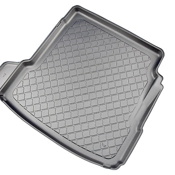 Tavita de portbagaj Jaguar XE, caroserie Sedan, fabricatie 2019 - prezent, Facelift - 3