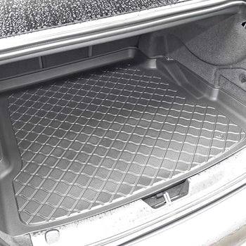 Tavita de portbagaj Jaguar XE, caroserie Sedan, fabricatie 2019 - prezent, Facelift - 7